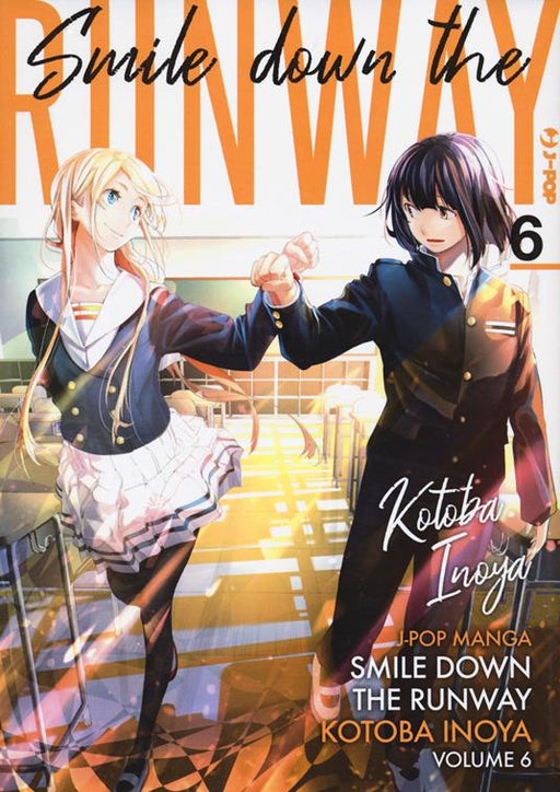 SMILE DOWN THE RUNWAY 6